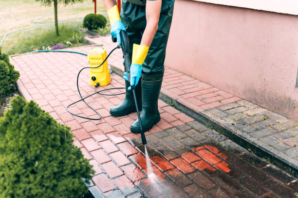Best Dumpster Area Cleaning  in Great Bend, KS